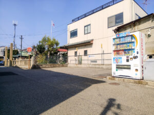 駒林神社 駐車場入口